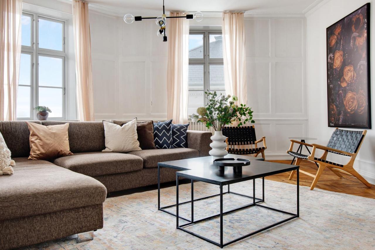 Sanders Square - Spacious Six-Bedroom Apartment Near Amalienborg Copenhague Exterior foto