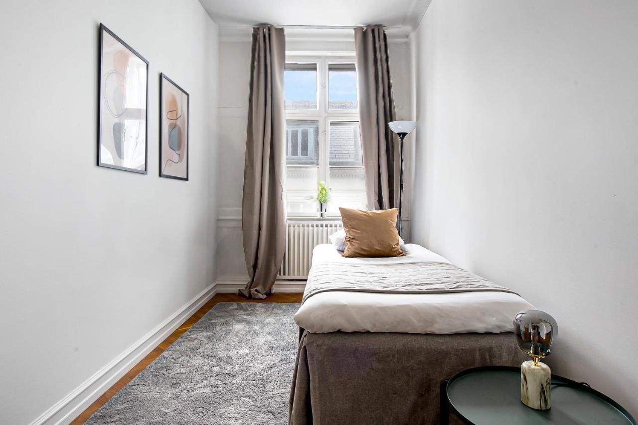Sanders Square - Spacious Six-Bedroom Apartment Near Amalienborg Copenhague Exterior foto